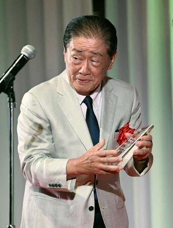 　特別賞を受賞した関口宏（撮影・佐藤厚）