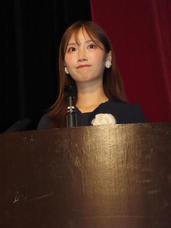 　完成披露試写会で進行を務めた野村彩也子アナウンサー