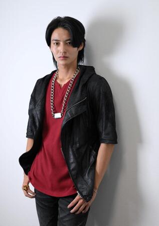 　「ナンバーワン戦隊ゴジュウジャー」でゴジュウウルフ／遠野吠役を演じ、注目を集める冬野心央（撮影・伊藤笙子）