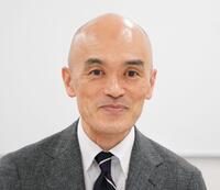 　取材に応じる宝塚歌劇団・村上浩爾社長（撮影・高部洋祐）