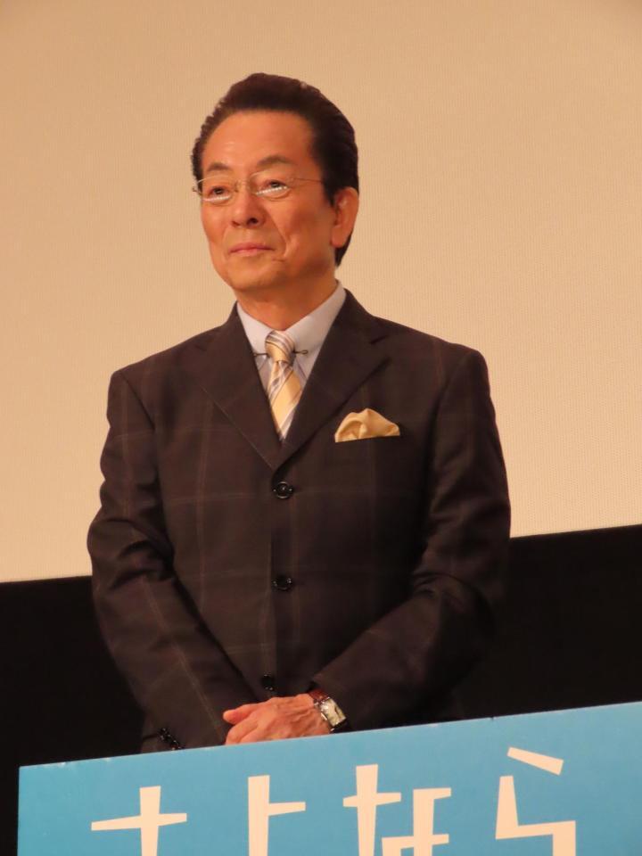 　舞台あいさつに出席した水谷豊