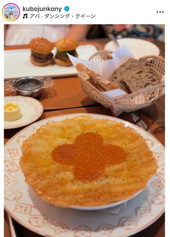 　久保純子のインスタグラム＠ｋｕｂｏｊｕｎｋｏｎｙより 