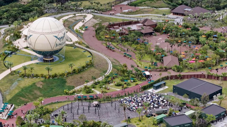 　開業した「ジャングリア沖縄」（ドローンから）