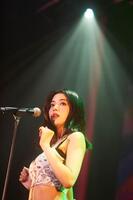 　ステージで熱唱を繰り広げたＥＬＡＩＺＡ