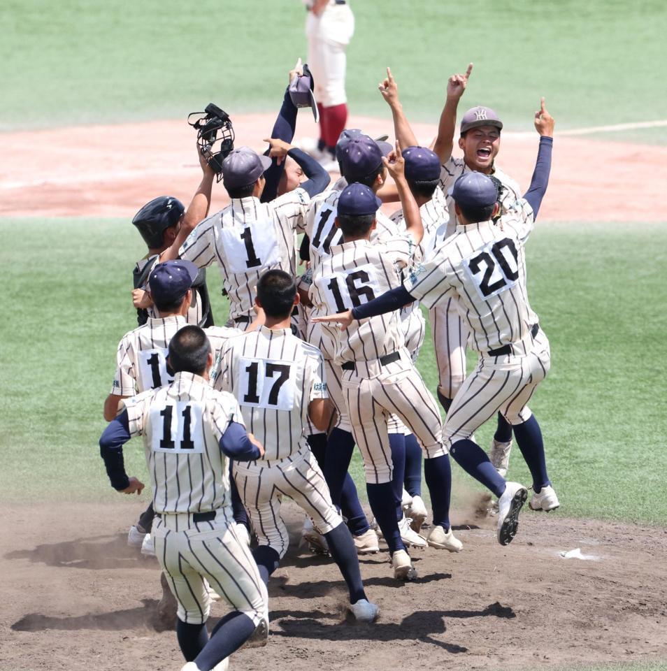 第93回全国高校野球選手権大会出場 東大阪大柏原高校記念タオルハンカチ☆ 間寛平 母校・東大阪大柏原高校が14年ぶり甲子園出場決定で