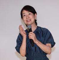 　丸の内ＴＯＥＩのグランドフィナーレにサプライズ登場しあいさつする吉永小百合（撮影・金田祐二）