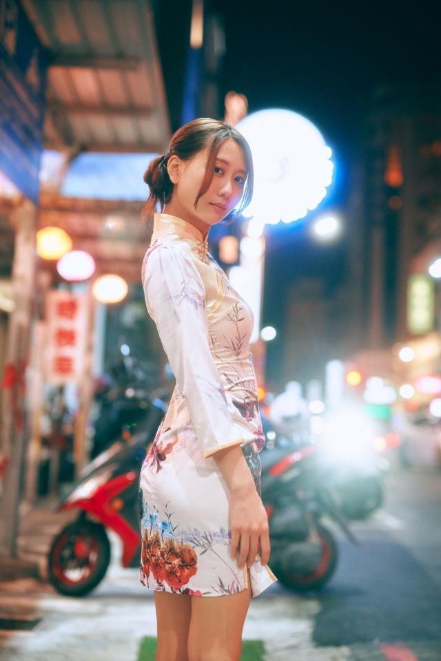 　古畑奈和２ｎｄ写真集＝撮影／岡本武志　Ⓒ光文社　