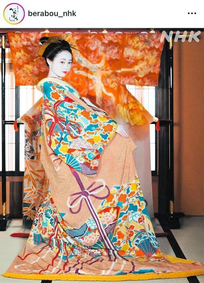 意知の死で人生が一変する花魁・誰袖の超美麗オフショット。大河ドラマ「べらぼう～蔦重栄華乃夢噺～」のインスタグラム＠ｂｅｒａｂｏｕ＿ｎｈｋより
