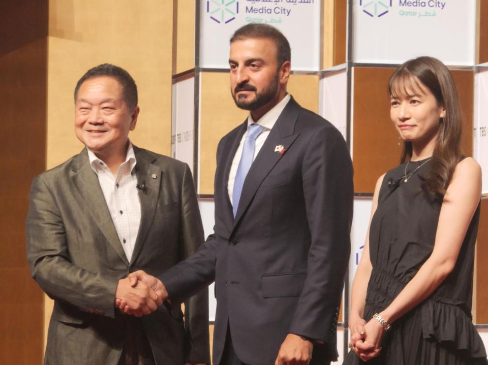 　イベントに出席した（左から）久夛良木健氏、ＭＣＱのジャシム・モハメッド・アル・コーリＣＥＯ、宇内梨沙