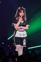 　ポーズを決める希空（撮影・佐々木彰尚）