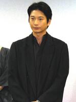 　会見に登壇した向井理