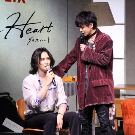 　トークで盛り上げた町田啓太（左）と佐藤健