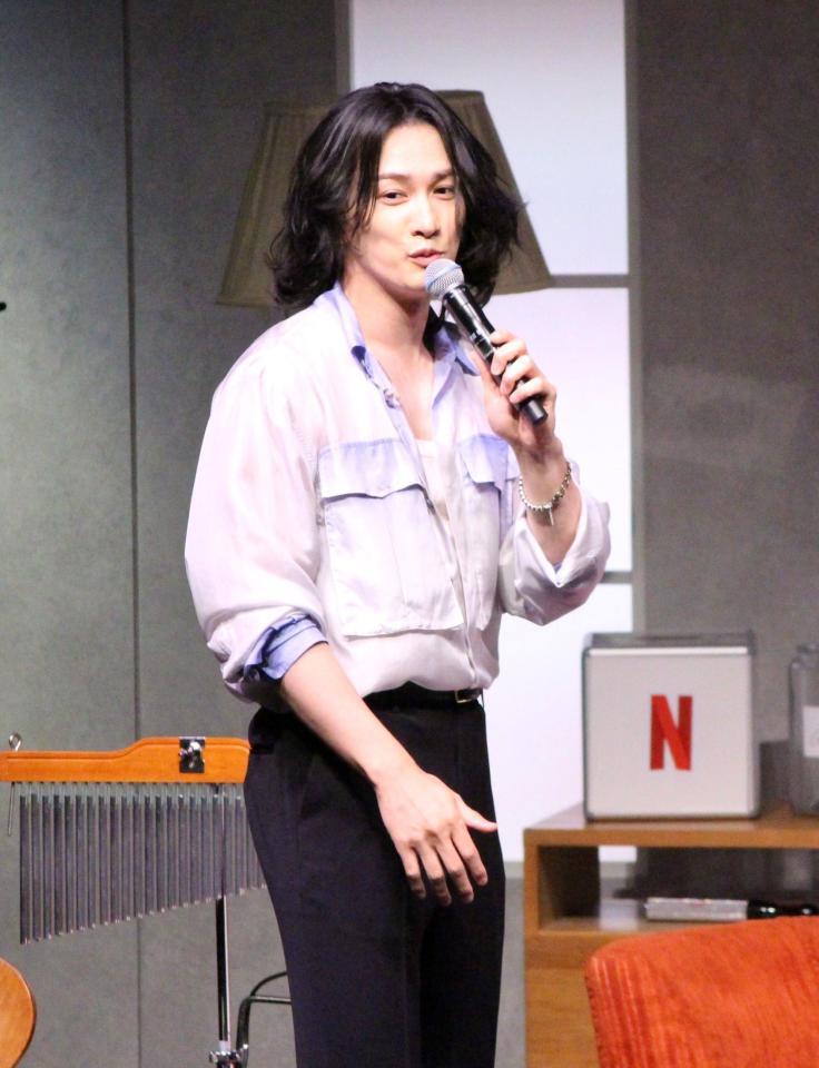 　長髪をイジられる町田啓太