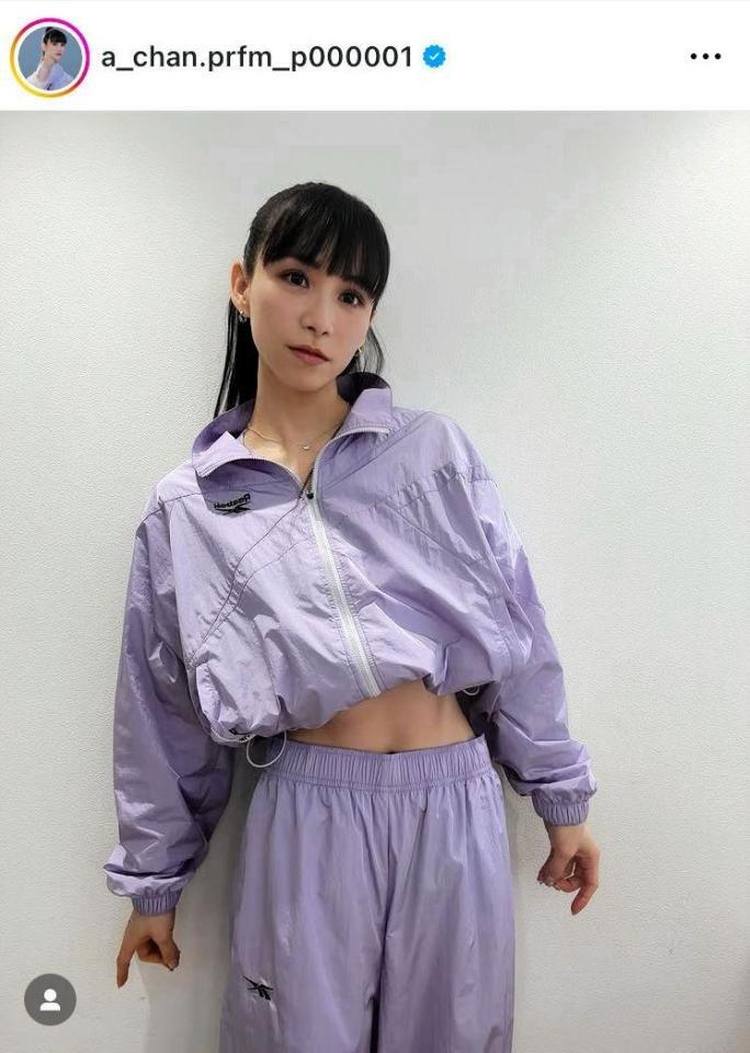 ヘソちらトレーニングウェア姿が美しい！あ～ちゃんのインスタグラム＠ａ＿ｃｈａｎ．ｐｒｆｍ＿ｐ０００００１より