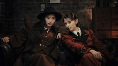 　「ポケコロツイン」新ＣＭに出演した坂井仁香（左）と菅田愛貴