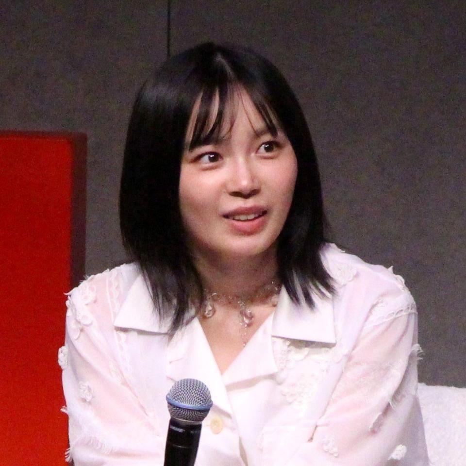 　Ｎｅｔｆｌｉｘシリーズ「グラスハート」世界最速試写会イベントに登壇した宮﨑優