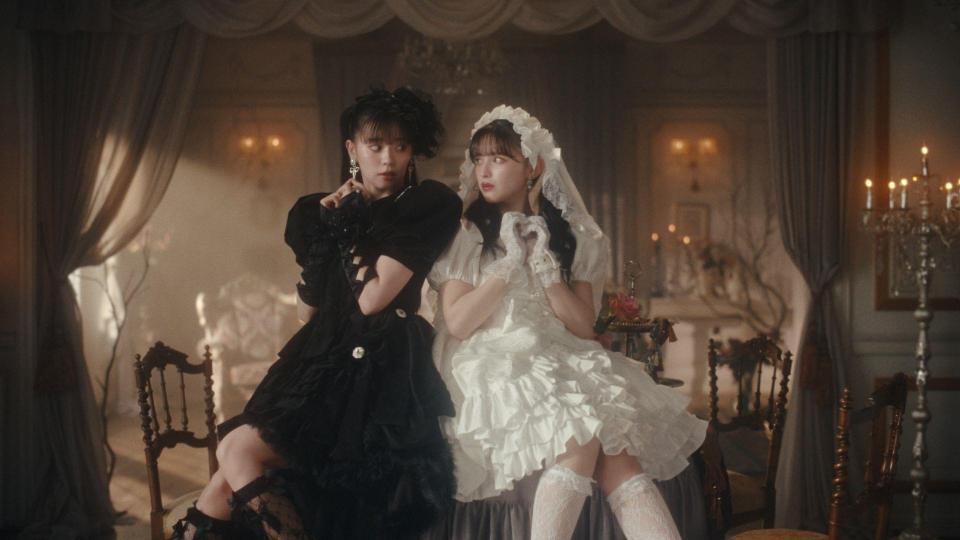 　「ポケコロツイン」新ＣＭに出演した坂井仁香（左）と菅田愛貴