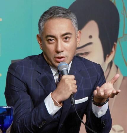 　公演の魅力を語る市川團十郎