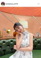 　ノースリーブの花柄ワンピで魅了した放送後の谷田ラナのオフショット。インスタグラム＠ｔａｎｉｄａｌａｎａ＿０３１６より
