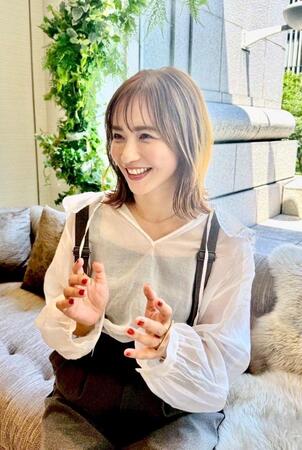 　マレーシアでの新生活について目を輝かせて語る優木まおみ