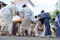 　思いを寄せる田沼意知（宮沢氷魚）の死を知り悲しみに暮れる誰袖を熱演する福原遥　大河ドラマ「べらぼう～蔦重栄華乃夢噺～」より