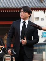 　弔問に訪れた西川貴教（撮影・西岡正）