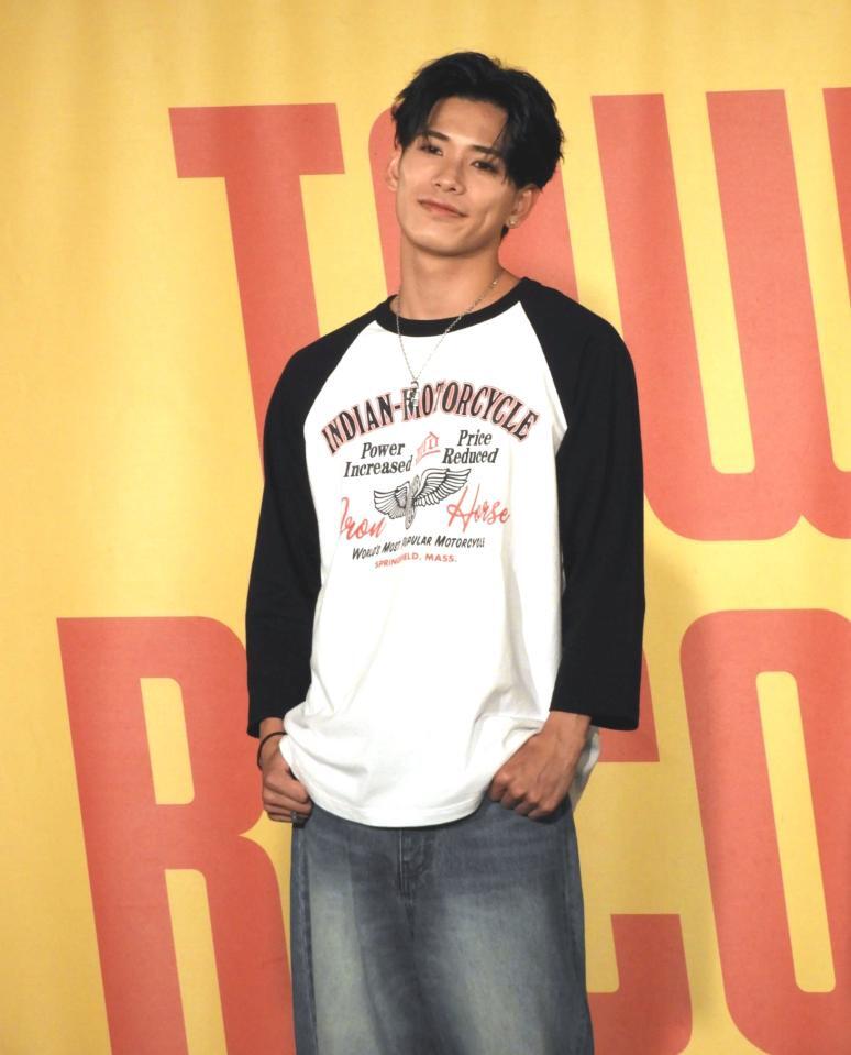 　発売記念イベントを開催したＰＳＹＣＨＩＣ　ＦＥＶＥＲの小波津志