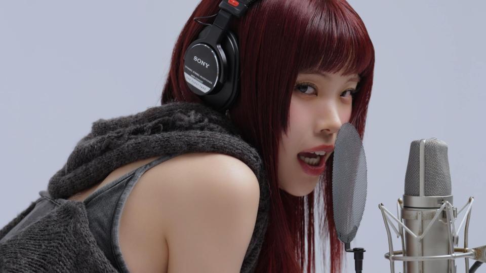 　２年ぶりに登場した「ＴＨＥ　ＦＩＲＳＴ　ＴＡＫＥ」でＳＮＳ大流行の楽曲を披露したアイナ・ジ・エンド