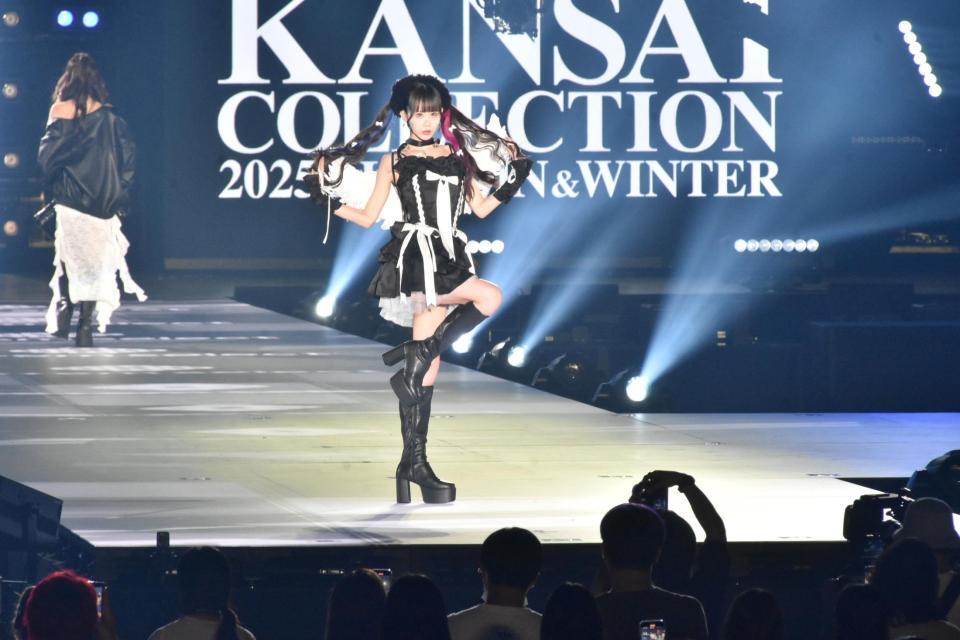 　ランウェイに登場したゆりにゃ