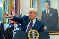 　６日、米ホワイトハウスで話すトランプ大統領＝ワシントン（ＡＰ＝共同）