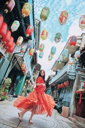 　古畑奈和２ｎｄ写真集の新規カット＝撮影／岡本武志　Ⓒ光文社　