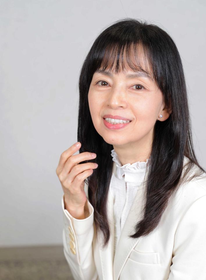岡田奈々と登る“青春の坂道” ドラマ「俺たちの旅」も50周年