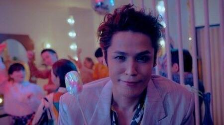 　宮野真守「ジャンプしてみて」のＭＶの一場面