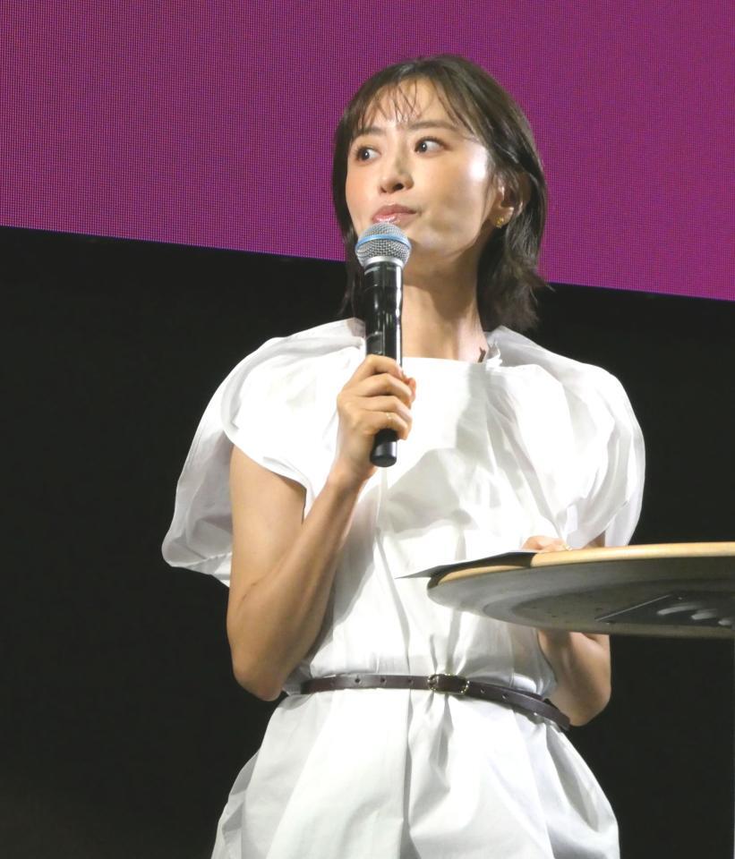 　トークイベントに登壇した松本まりか