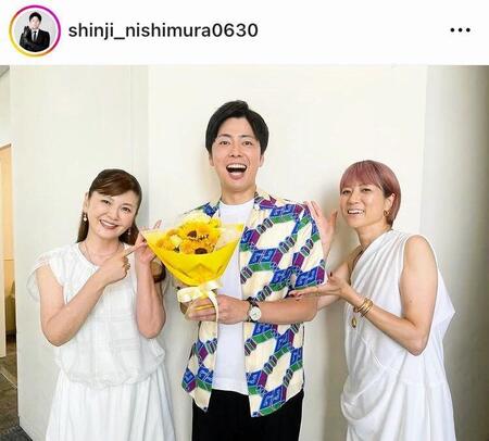 　番組共演した南野陽子（左）とｈｉｔｏｍｉに誕生日を祝福されるコットン西村。インスタグラム＠ｓｈｉｎｊｉ＿ｎｉｓｈｉｍｕｒａ０６３０（６月３０日付）より 