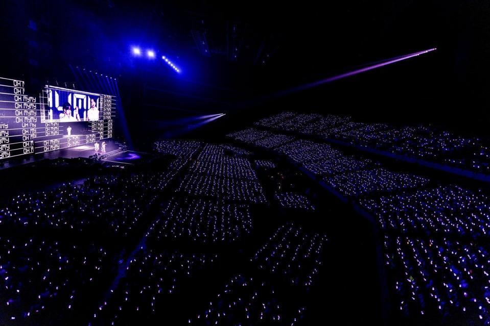 　ステージ全景（Ｐ）＆（Ｃ）　ＰＬＥＤＩＳ　Ｅｎｔｅｒｔａｉｎｍｅｎｔ