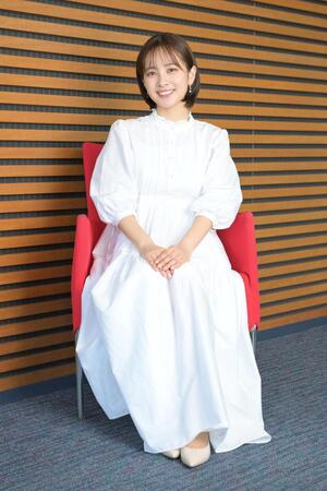 　日本テレビ「一行ポップ」で番組の魅力を豊かな声色とともに伝える日本テレビ・河出奈都美アナウンサー（撮影・伊藤笙子）