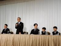 　「松竹大歌舞伎」の記者会見に出席した（左から）中村種之助、中村又五郎、中村歌昇、中村秀之介、中村種太郎