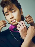 　「庄司浩平写真集」より　©ＫＡＤＯＫＡＷＡ／撮影：神藤剛