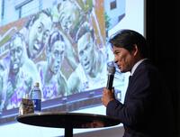 　スペシャルアンバサダーとして話す織田裕二（撮影・西岡正）