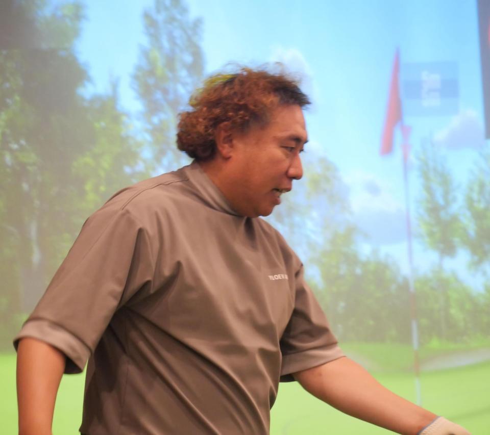 　ライオンの被り物を外した大西ライオン