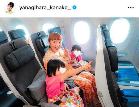 手前が長女。８月１２日付の柳原可奈子のインスタグラム＠ｙａｎａｇｉｈａｒａ＿ｋａｎａｋｏ＿より 