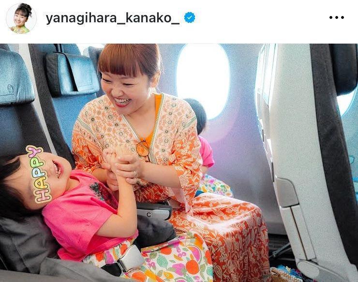 手前が長女。８月１２日付の柳原可奈子のインスタグラム＠ｙａｎａｇｉｈａｒａ＿ｋａｎａｋｏ＿より 