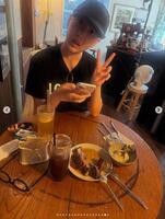 　リュ・ジウォンの公式インスタグラム＠ａｚｕｒｅｏｏｎｅより