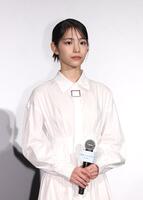 　舞台あいさつに登場した當真あみ（撮影・佐々木彰尚）