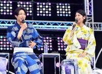 　笑顔でトークする相葉雅紀（左）と松下奈緒（撮影・開出牧）