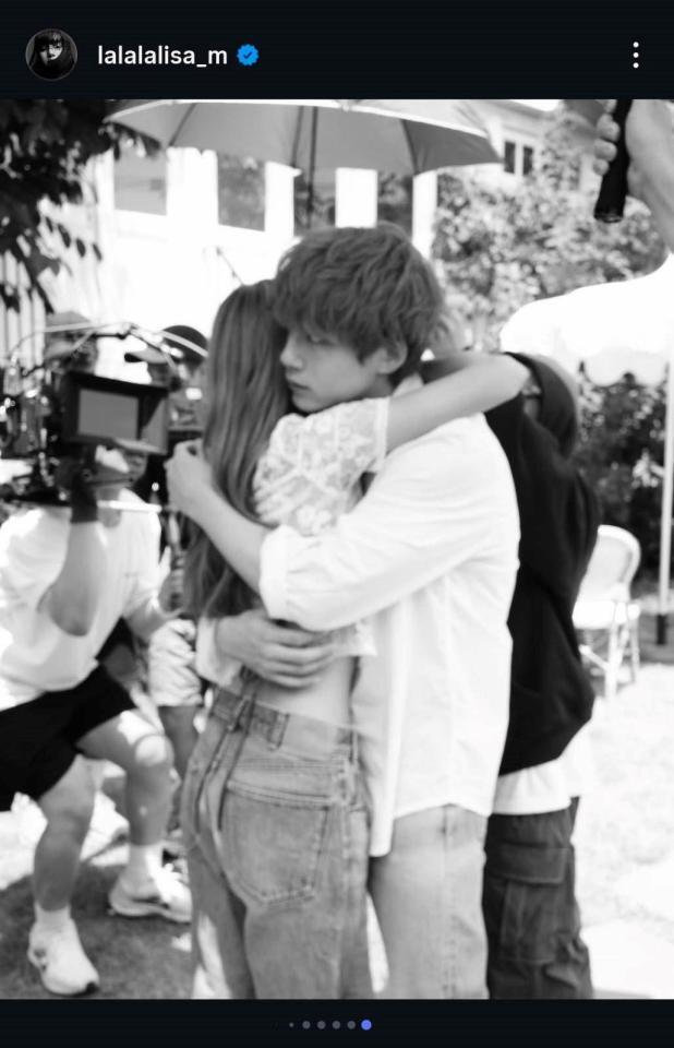 　ＢＬＡＣＫＰＩＮＫ・リサの公式インスタグラム＠ｌａｌａｌａｌｉｓａ＿ｍより　リサがショートフィルム「Ｄｒｅａｍ」ビハインドカットを公開