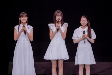 　（左から）アンジュルム入りした長野桃羽、Ｊｕｉｃｅ＝Ｊｕｉｃｅ入りした林仁愛、つばきファクトリー入りした西村乙輝＝１６日