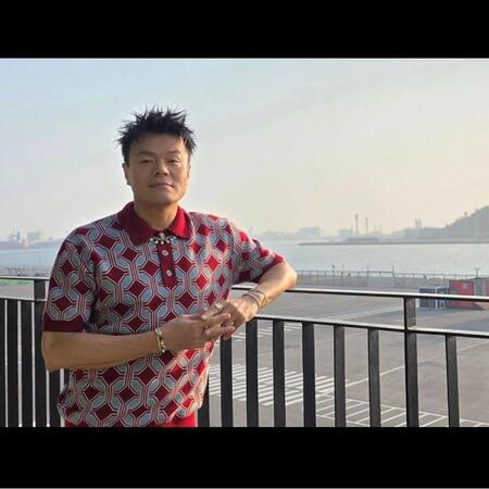 　パク・ジニョン（Ｊ．Ｙ．　Ｐａｒｋ）の公式インスタグラム＠ａｓｉａｎｓｏｕｌ＿ｊｙｐより　ＴＷＩＣＥの生みの親、パク・ジニョン