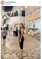 カプリ島で。８月１６日付のすみれのインスタグラム＠ｓｕｍｉｒｅ８０８より